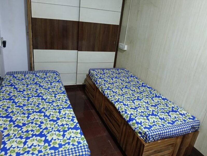 2 Sharing Girls PG -FourBunglow