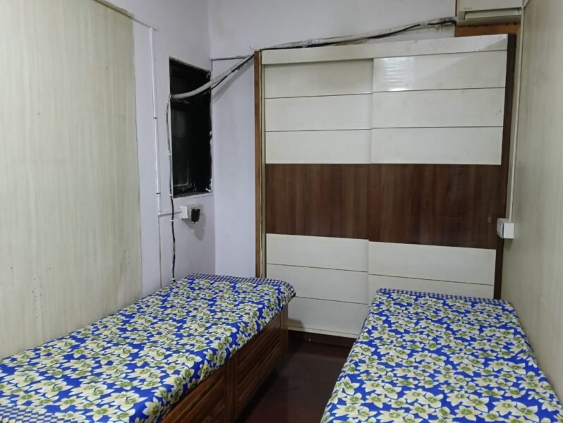 2 Sharing Girls PG -FourBunglow