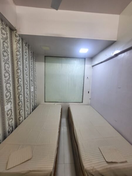 2 Sharing BoysPg -FourBunglow