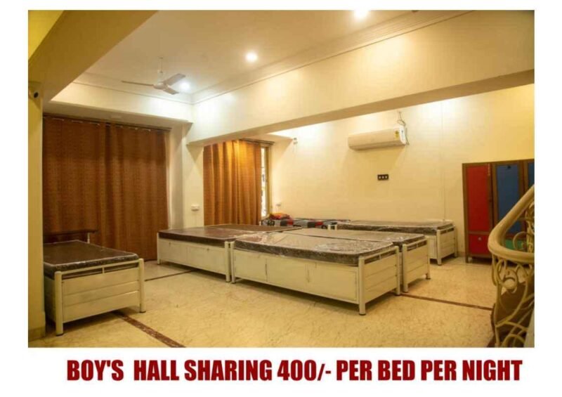 Per Day Accommodation for Boys